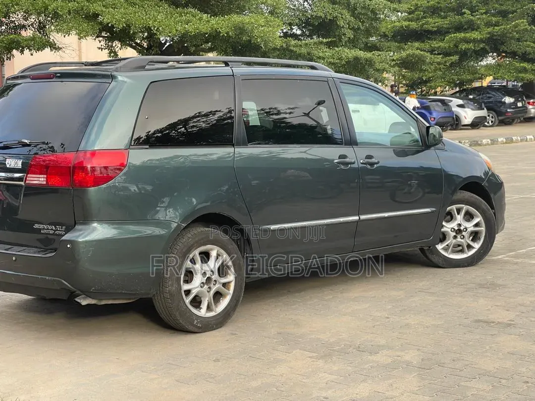 Toyota Sienna XLE Limited AWD 2005 Gray