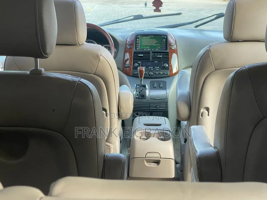 Toyota Sienna XLE Limited AWD 2005 Gray
