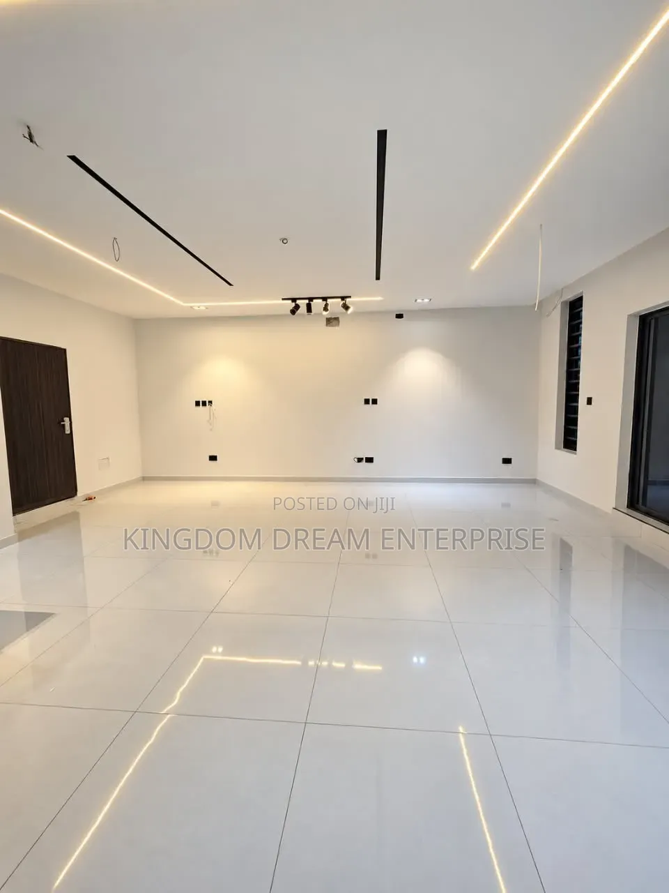 2bdrm Block of Flats in Ikate Lekki Lagos for sale