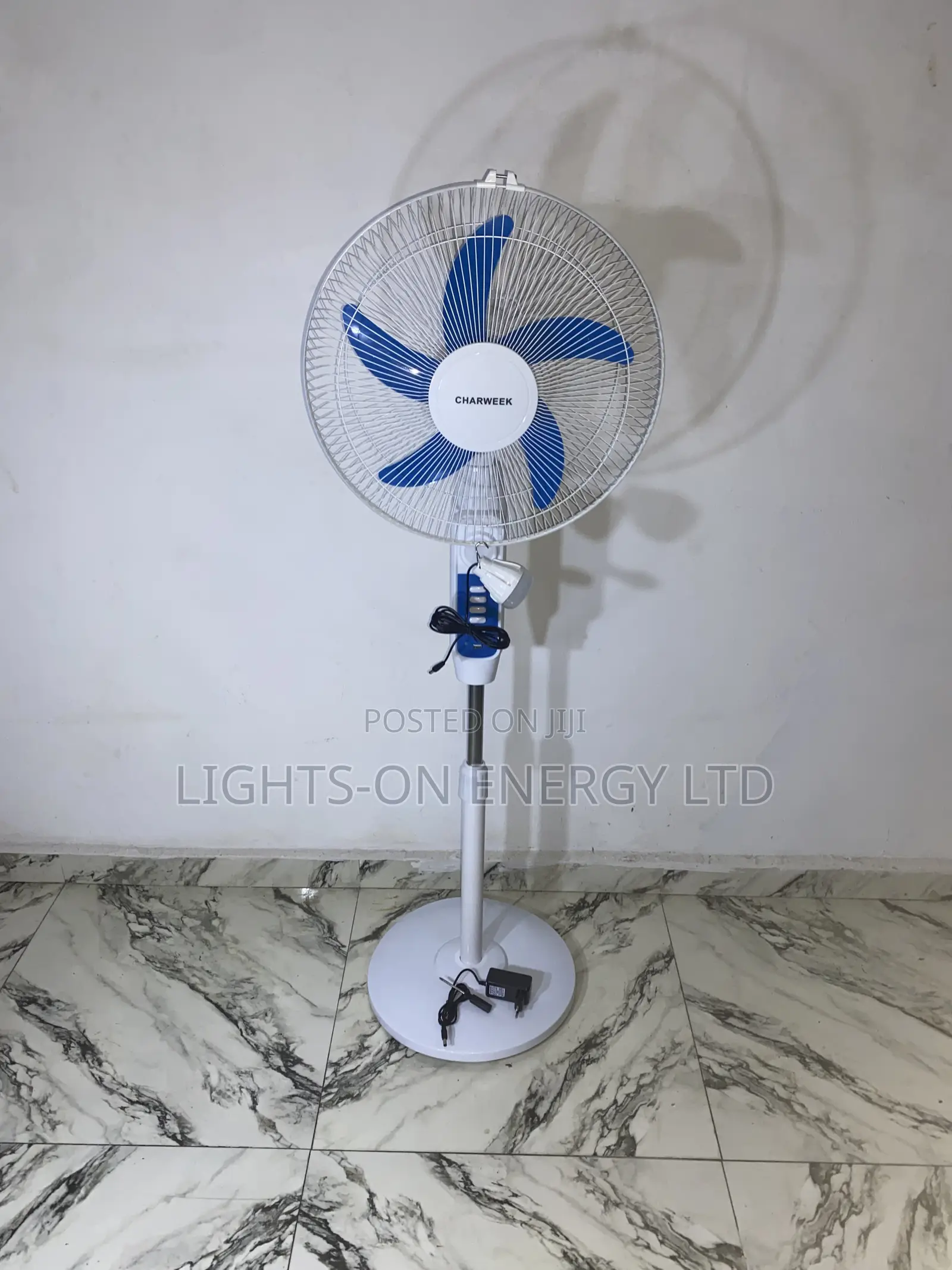 16 Iches Charweek Solar Fan