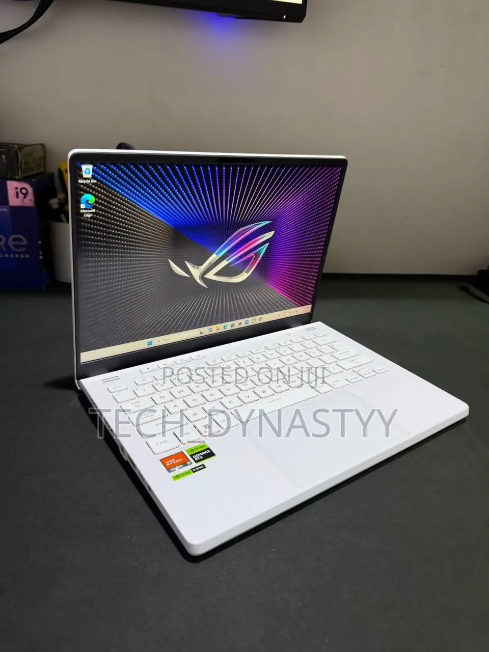 Laptop Asus ROG Zephyrus G14 16GB AMD Ryzen 9 SSD 1T
