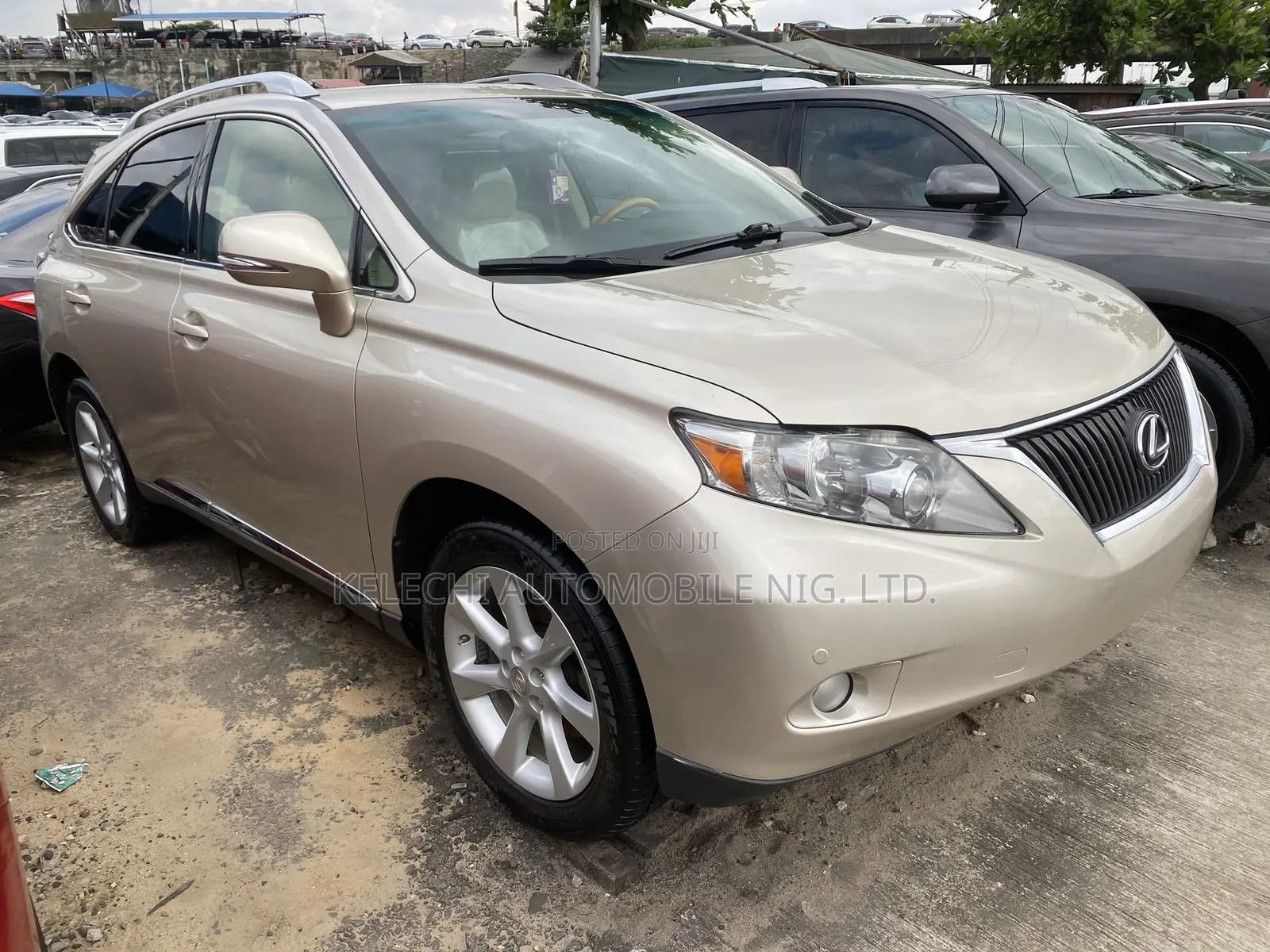 Lexus RX 350 FWD 2012 Gold