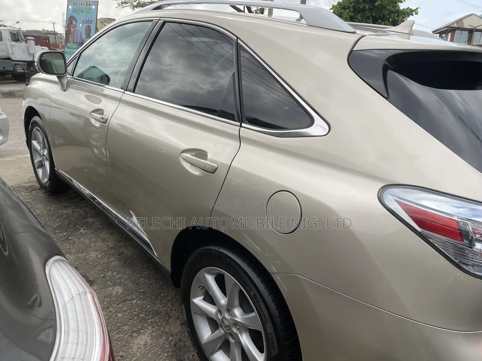Lexus RX 350 FWD 2012 Gold
