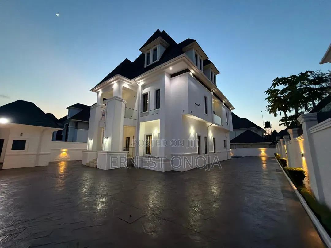 7bdrm Mansion in Gwarinpa Extension for sale