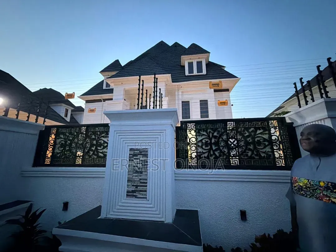 7bdrm Mansion in Gwarinpa Extension for sale