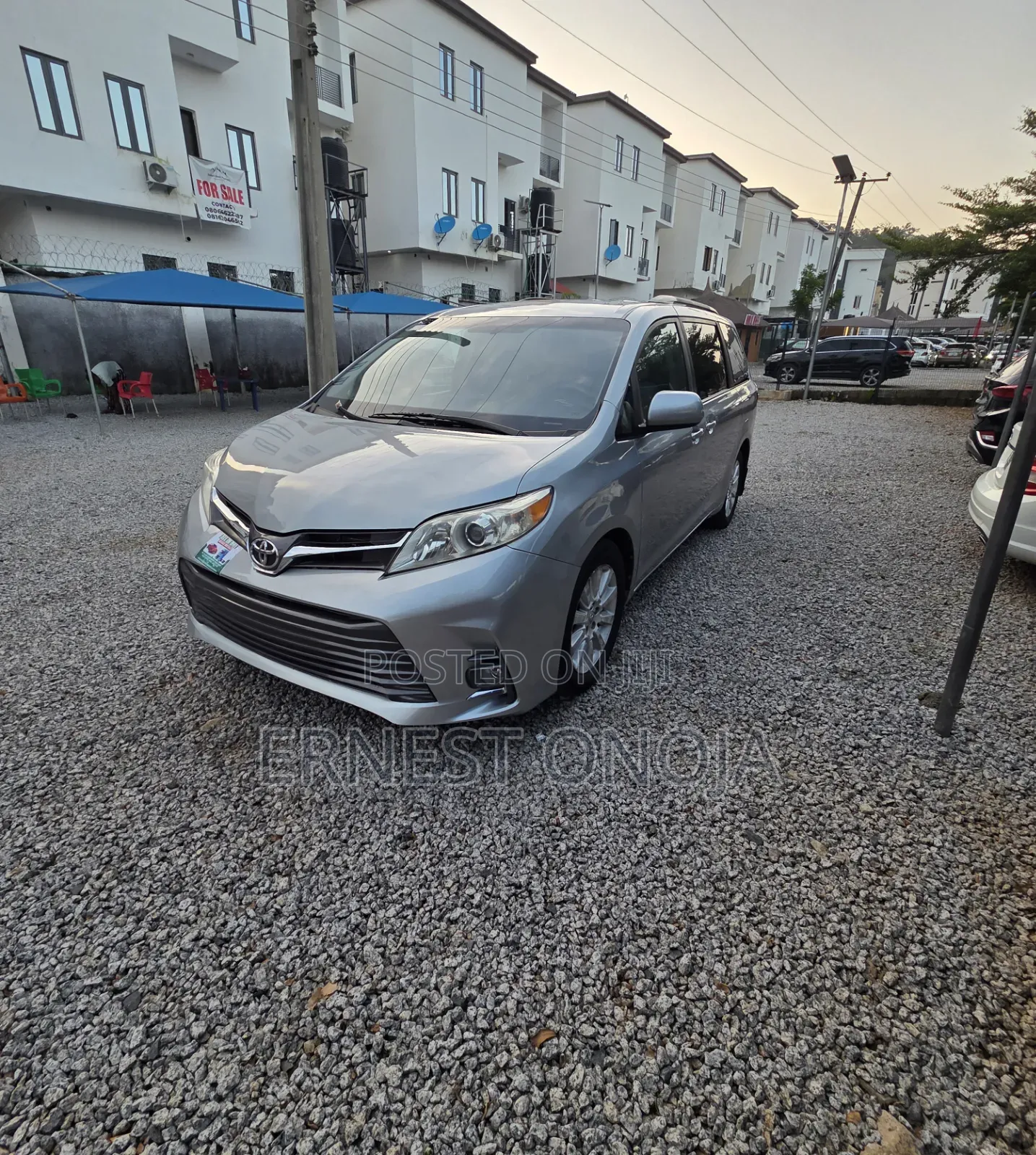 Toyota Sienna LE AWD (3.5L 6cyl 8A) 2018 Silver