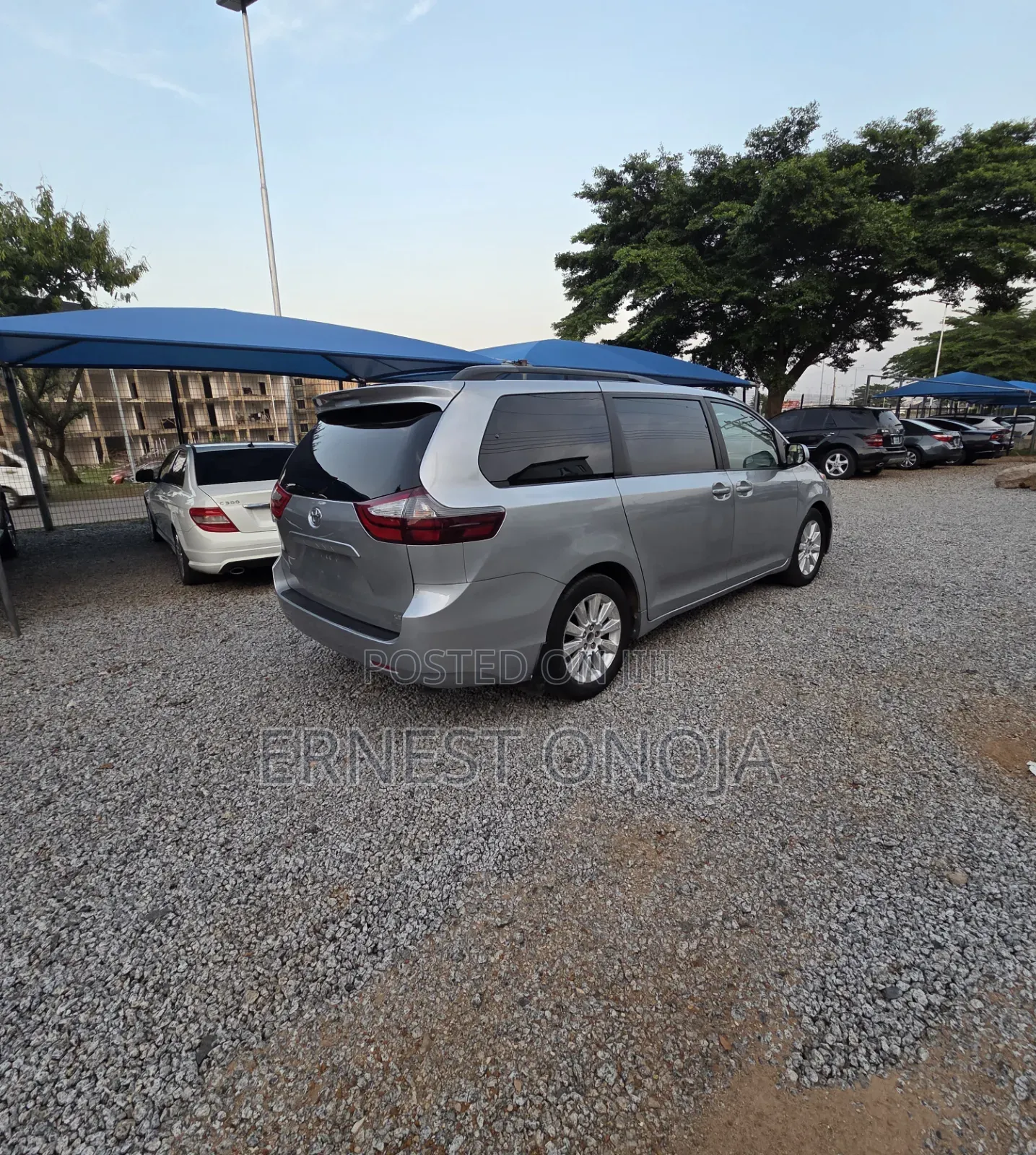 Toyota Sienna LE AWD (3.5L 6cyl 8A) 2018 Silver