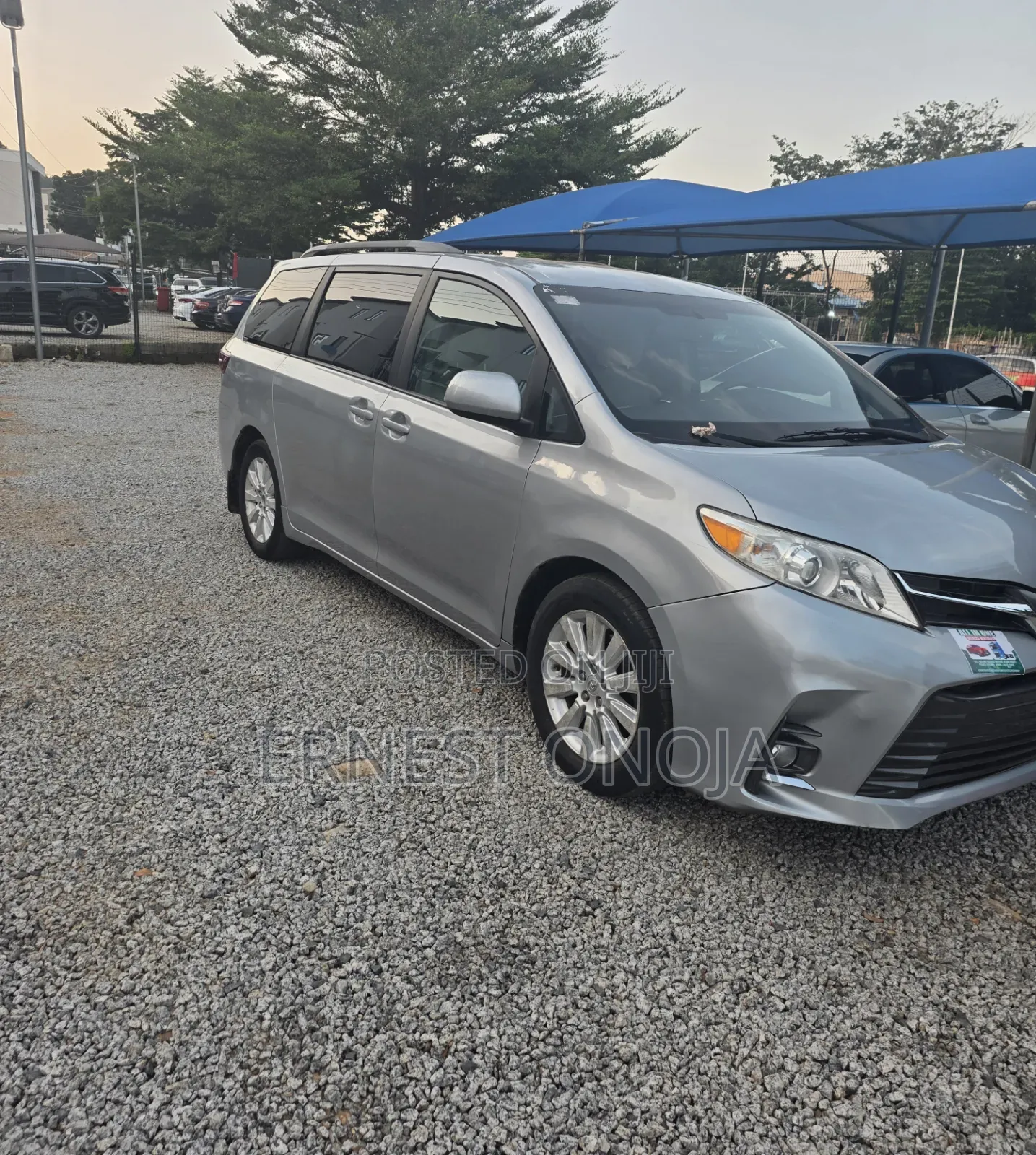 Toyota Sienna LE AWD (3.5L 6cyl 8A) 2018 Silver