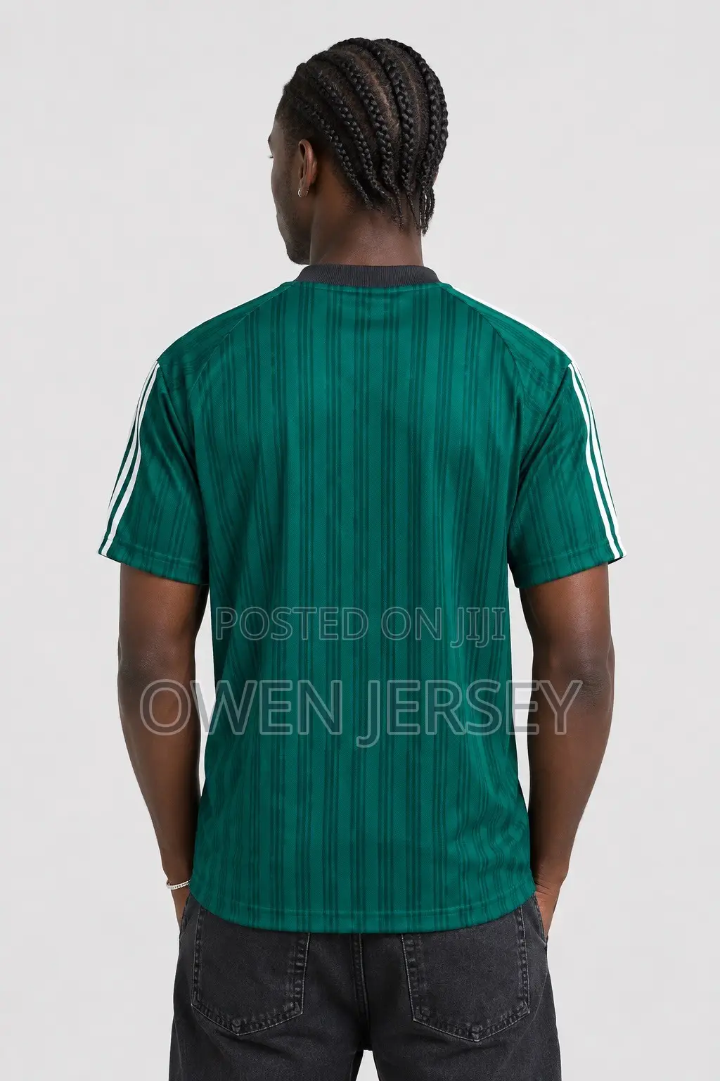 Liverpool Green Retro Football Jersey – Classic Edition.