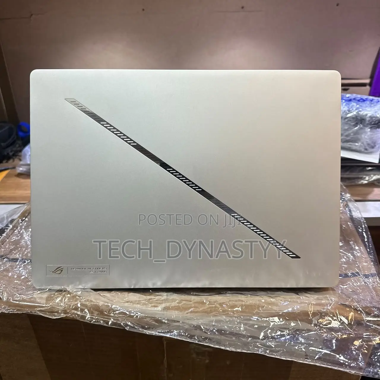 Laptop Asus ROG Zephyrus G14 16GB AMD Ryzen 9 SSD 512GB