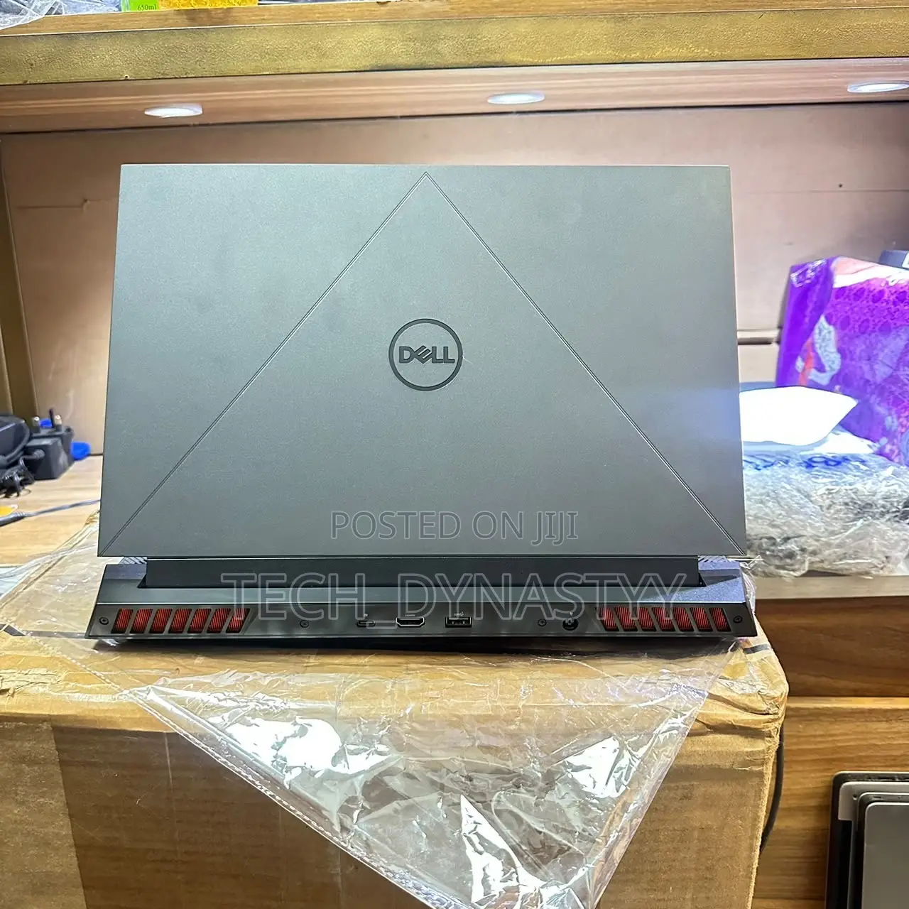 Laptop Dell G15 5530 16GB Intel Core Ultra 7 SSD 512GB