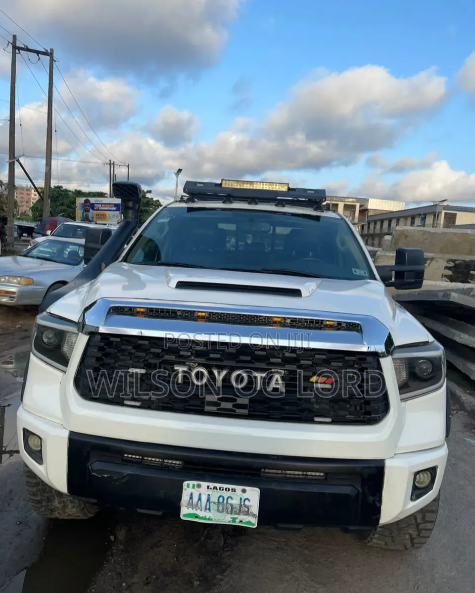 Toyota Tundra 2012 White