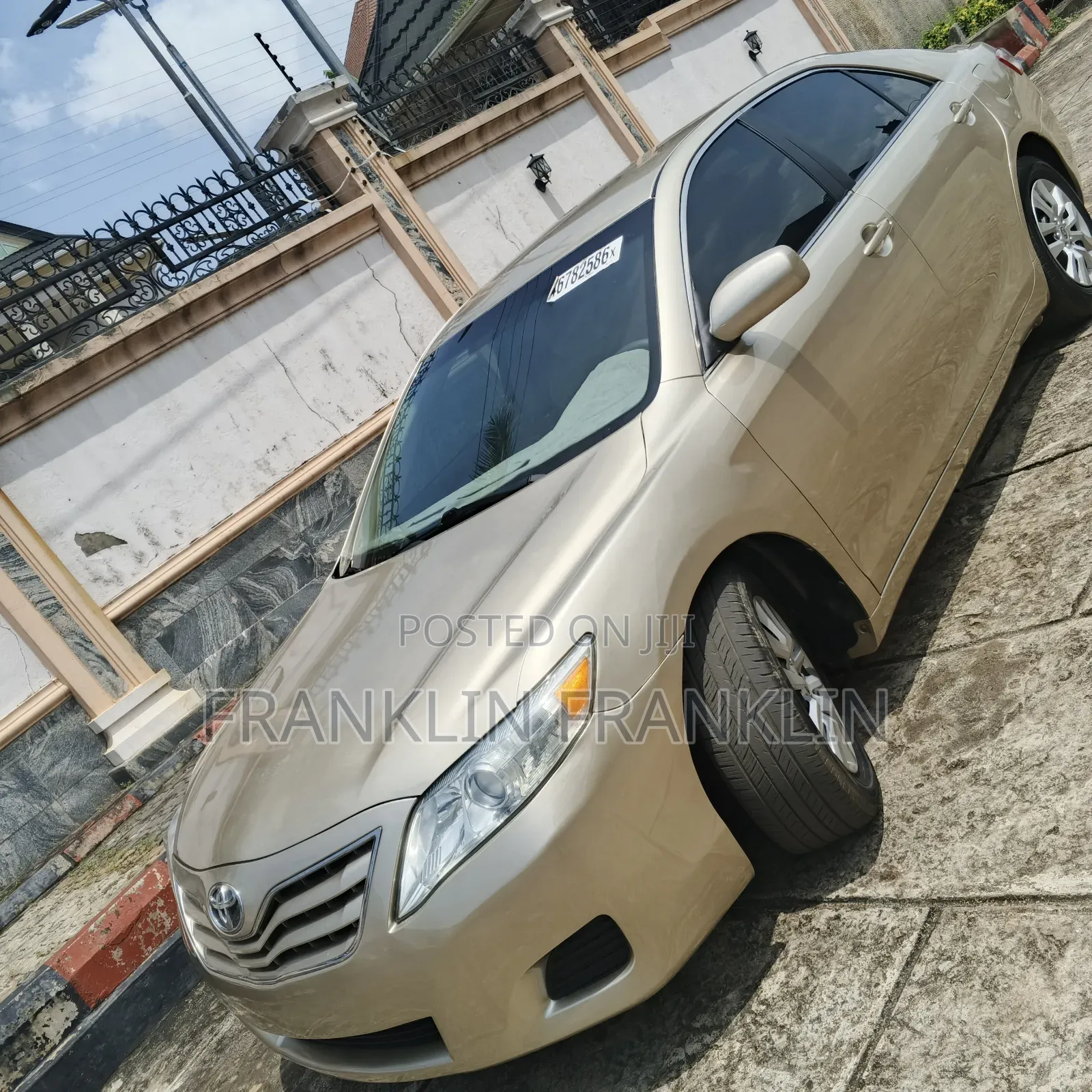 Toyota Camry 2011 Gold