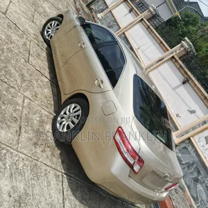 Toyota Camry 2011 Gold
