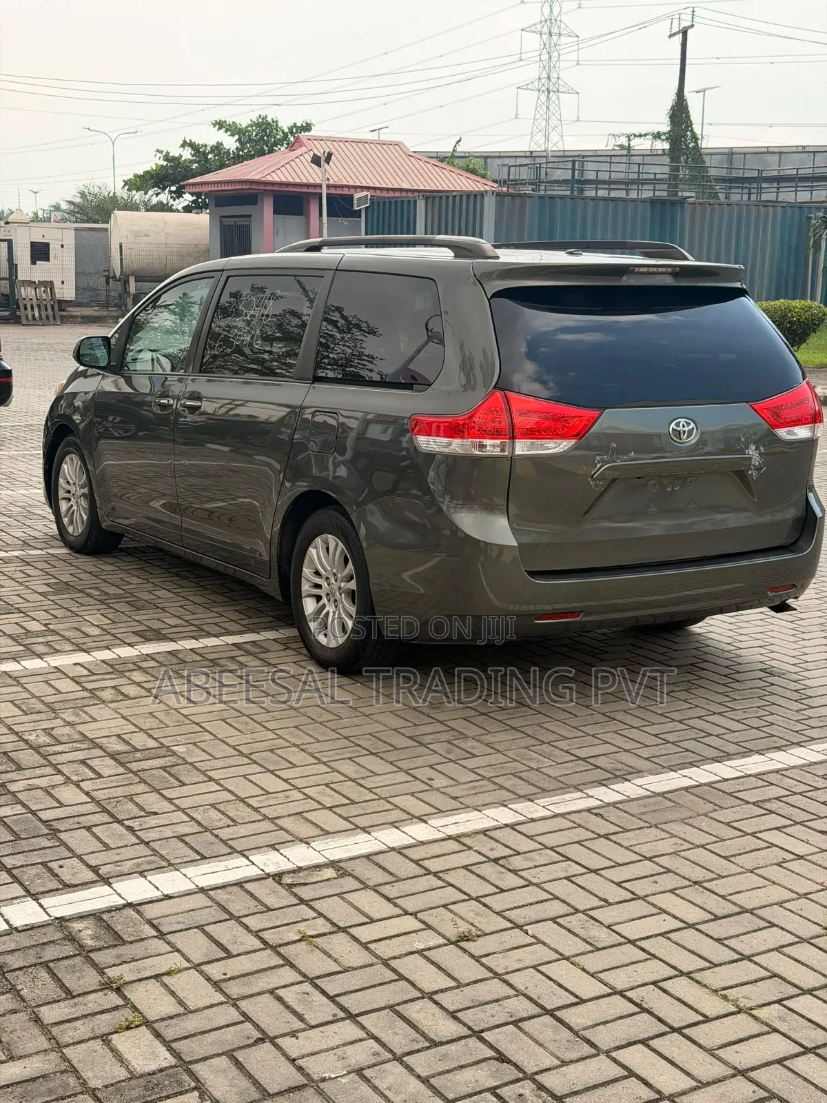 Toyota Sienna Limited AWD 7-Passenger 2013 Green