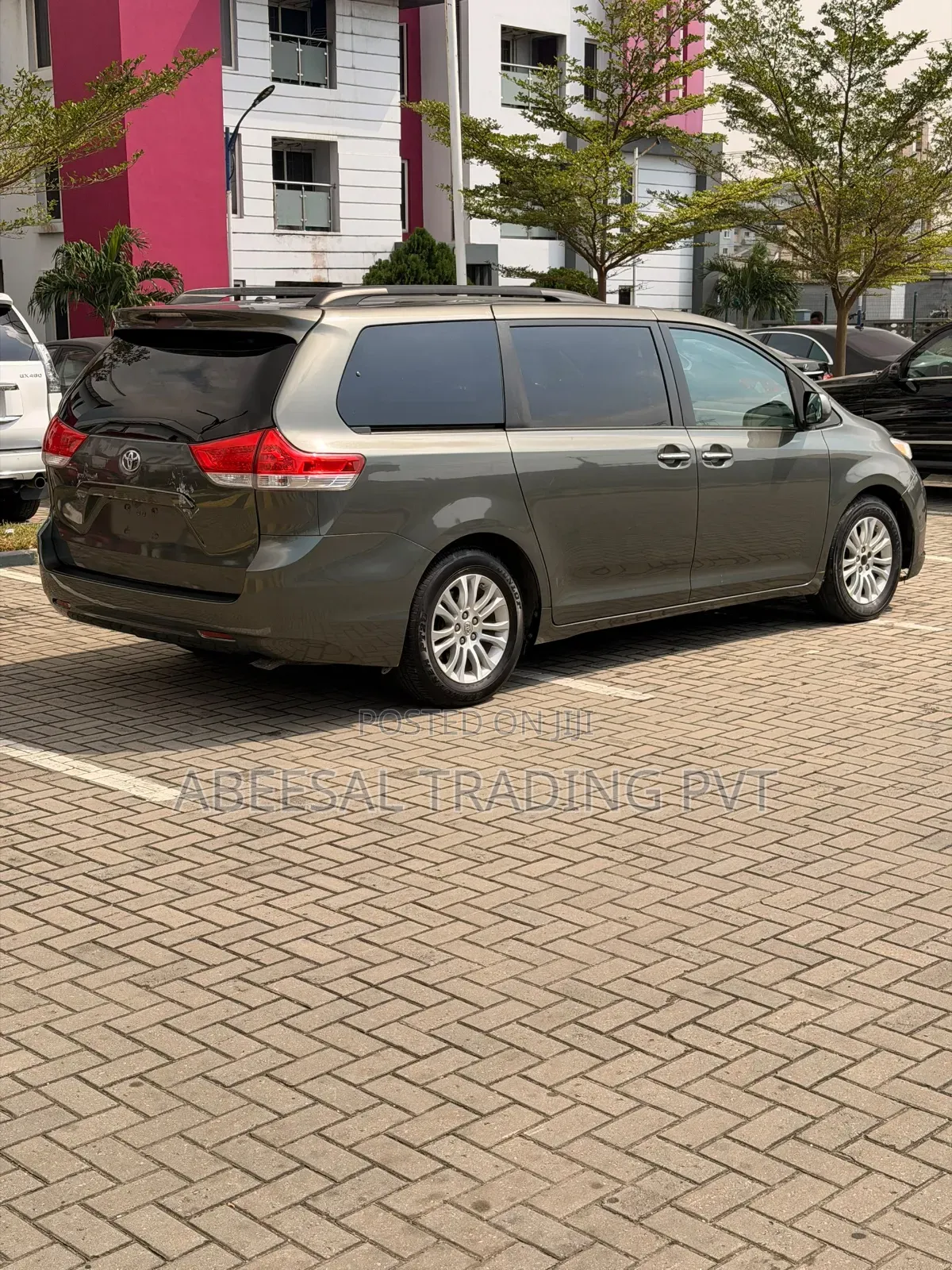 Toyota Sienna Limited AWD 7-Passenger 2013 Green