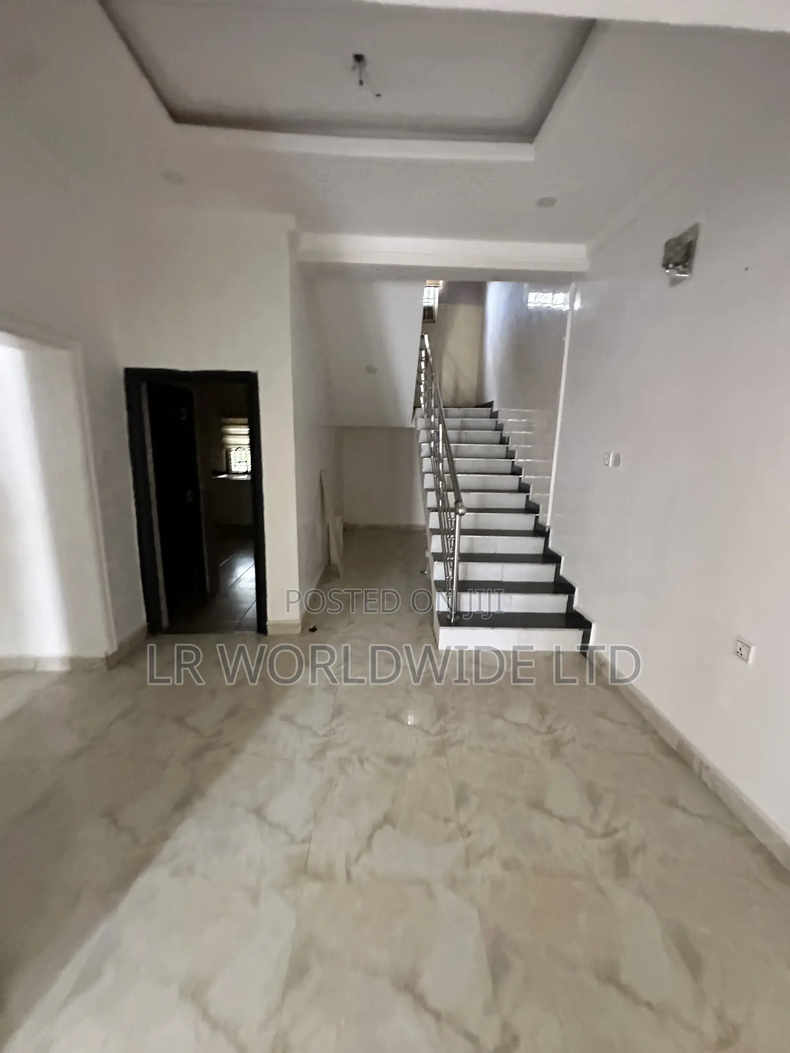 3bdrm Duplex in Lugbe District for sale