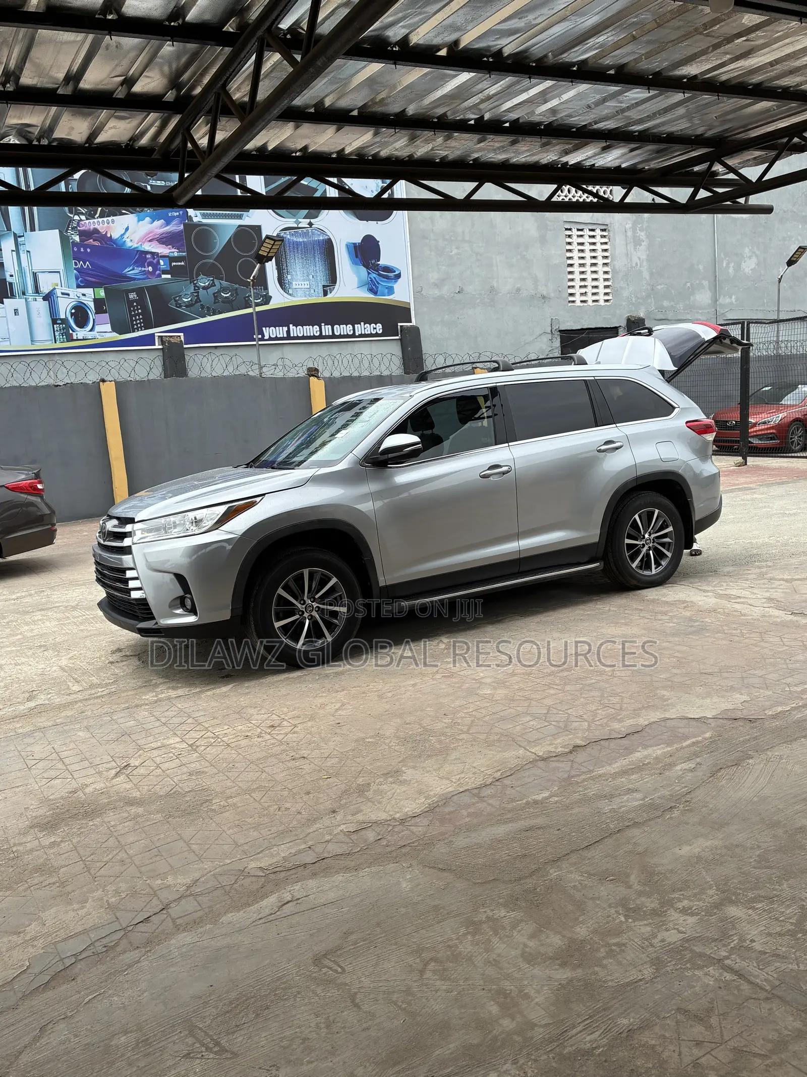 Toyota Highlander XLE 2019 Silver