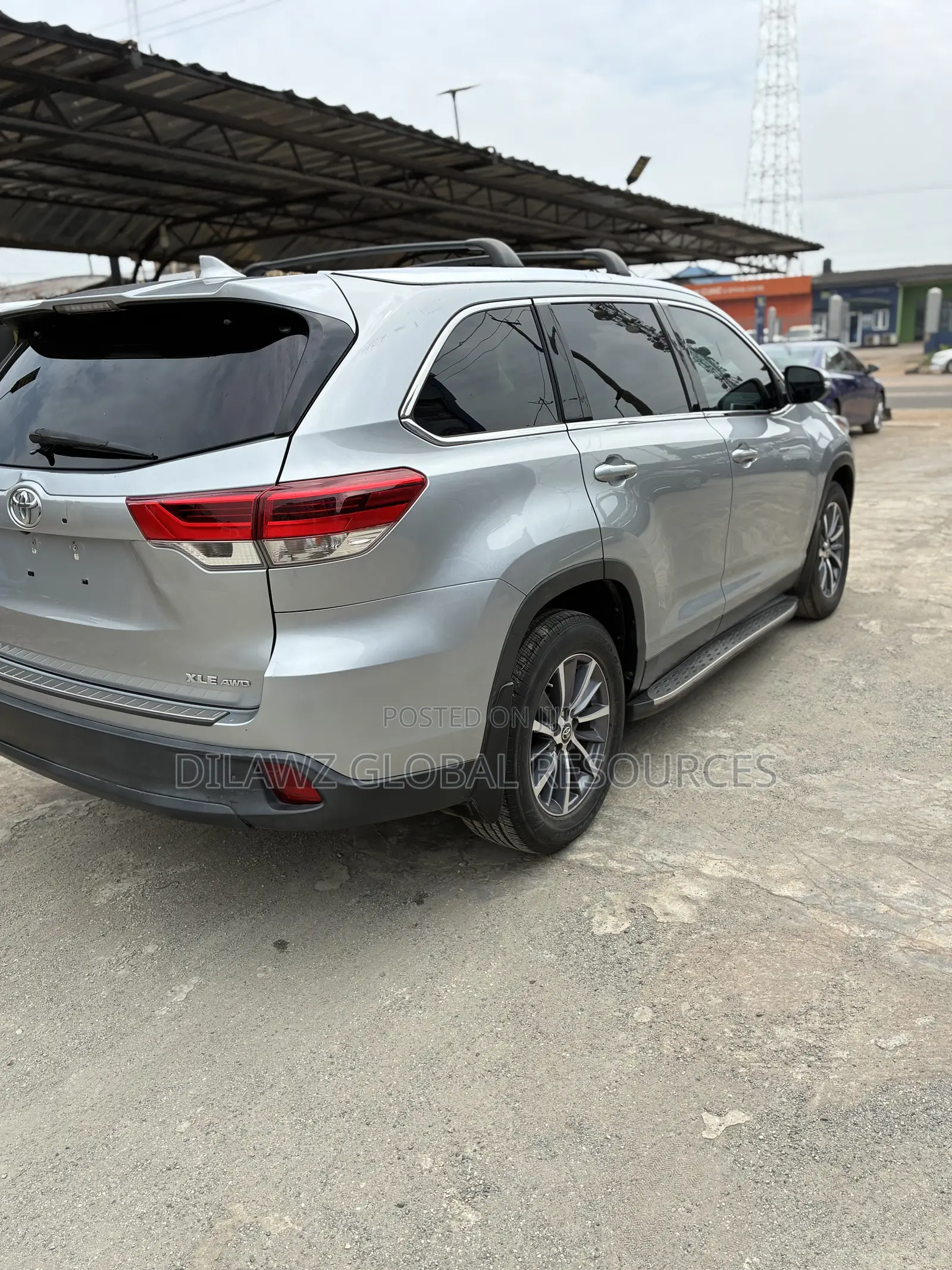 Toyota Highlander XLE 2019 Silver