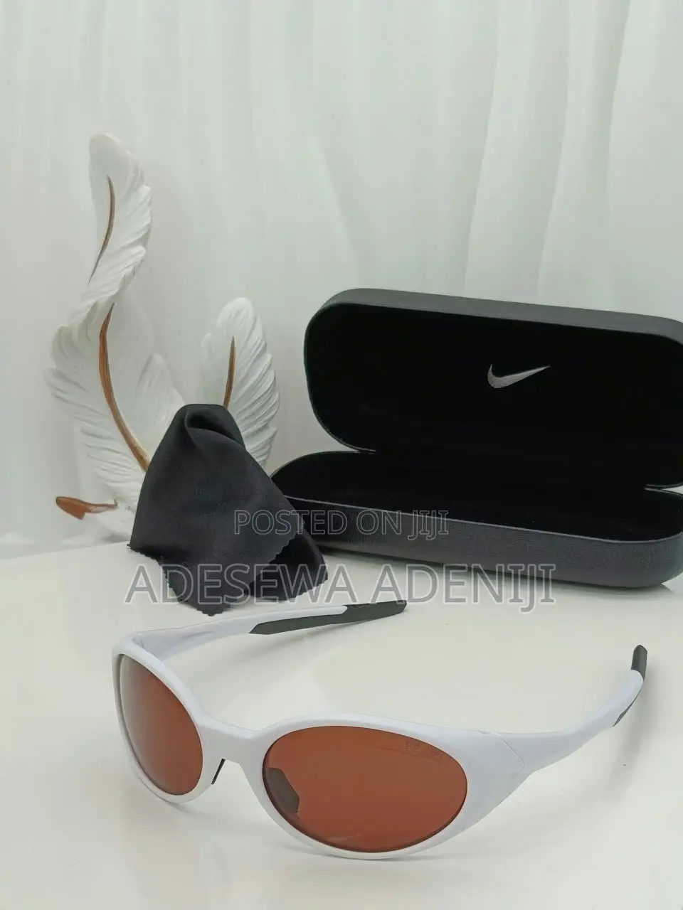 Analog Sunglasses in Cute Design