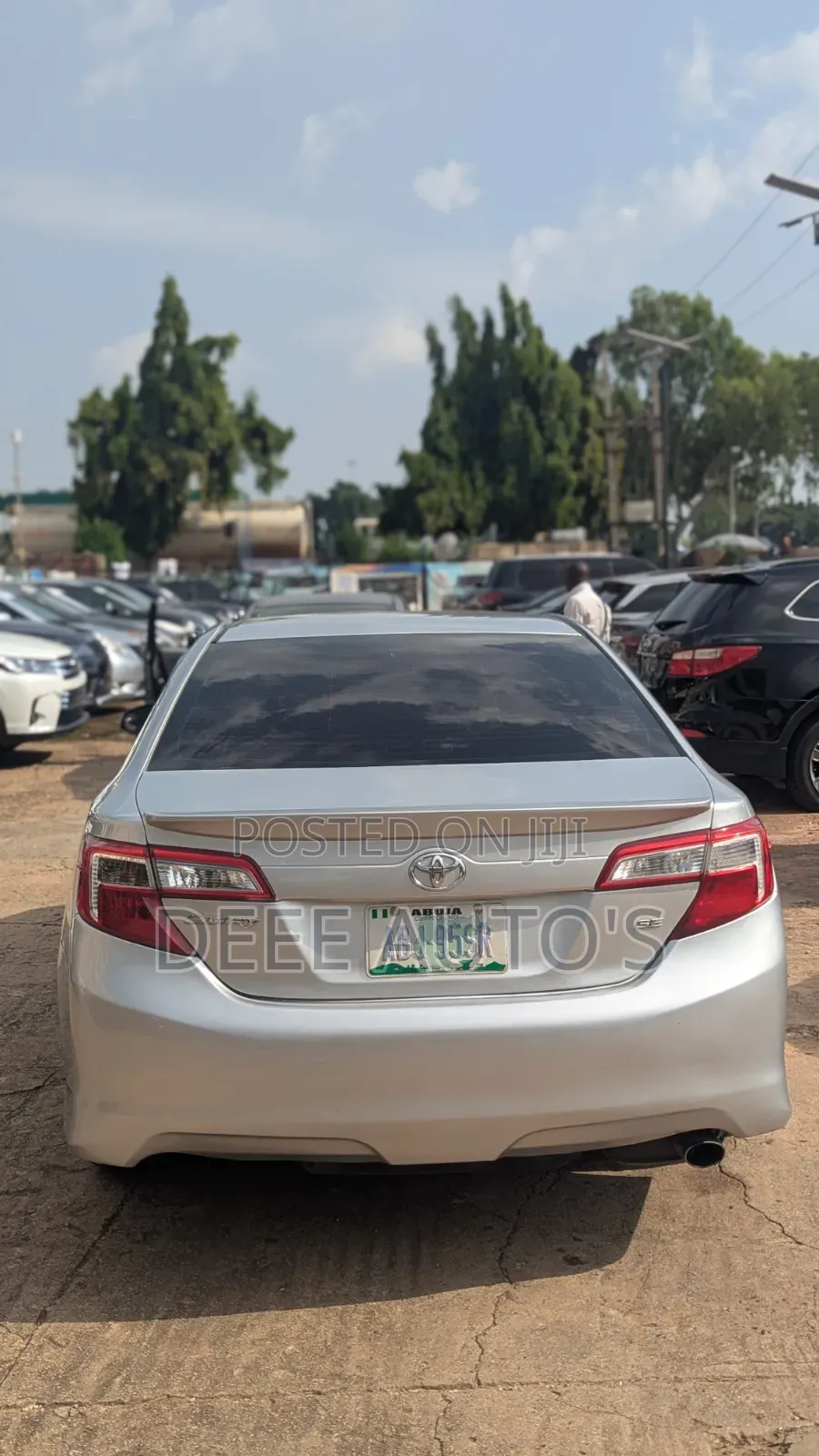 Toyota Camry SE 4dr Sedan (2.5L 4cyl 6A) 2013 Silver