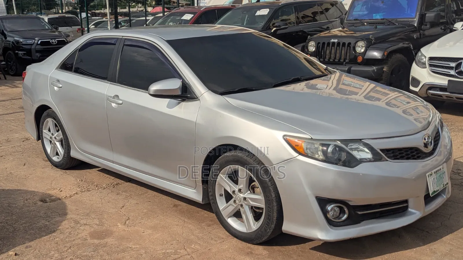 Toyota Camry SE 4dr Sedan (2.5L 4cyl 6A) 2013 Silver
