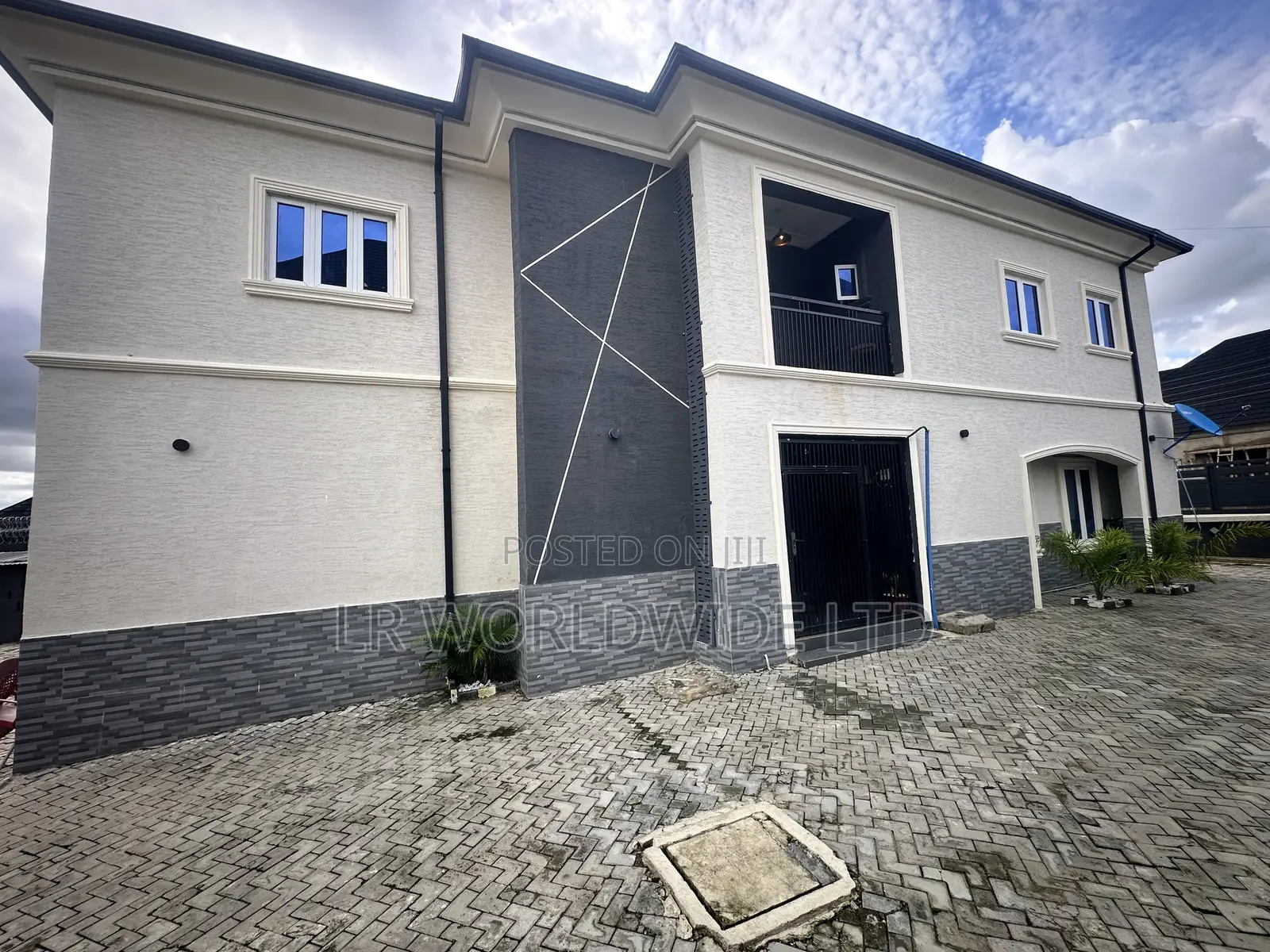 Furnished 5bdrm Duplex in Lugbe District for sale