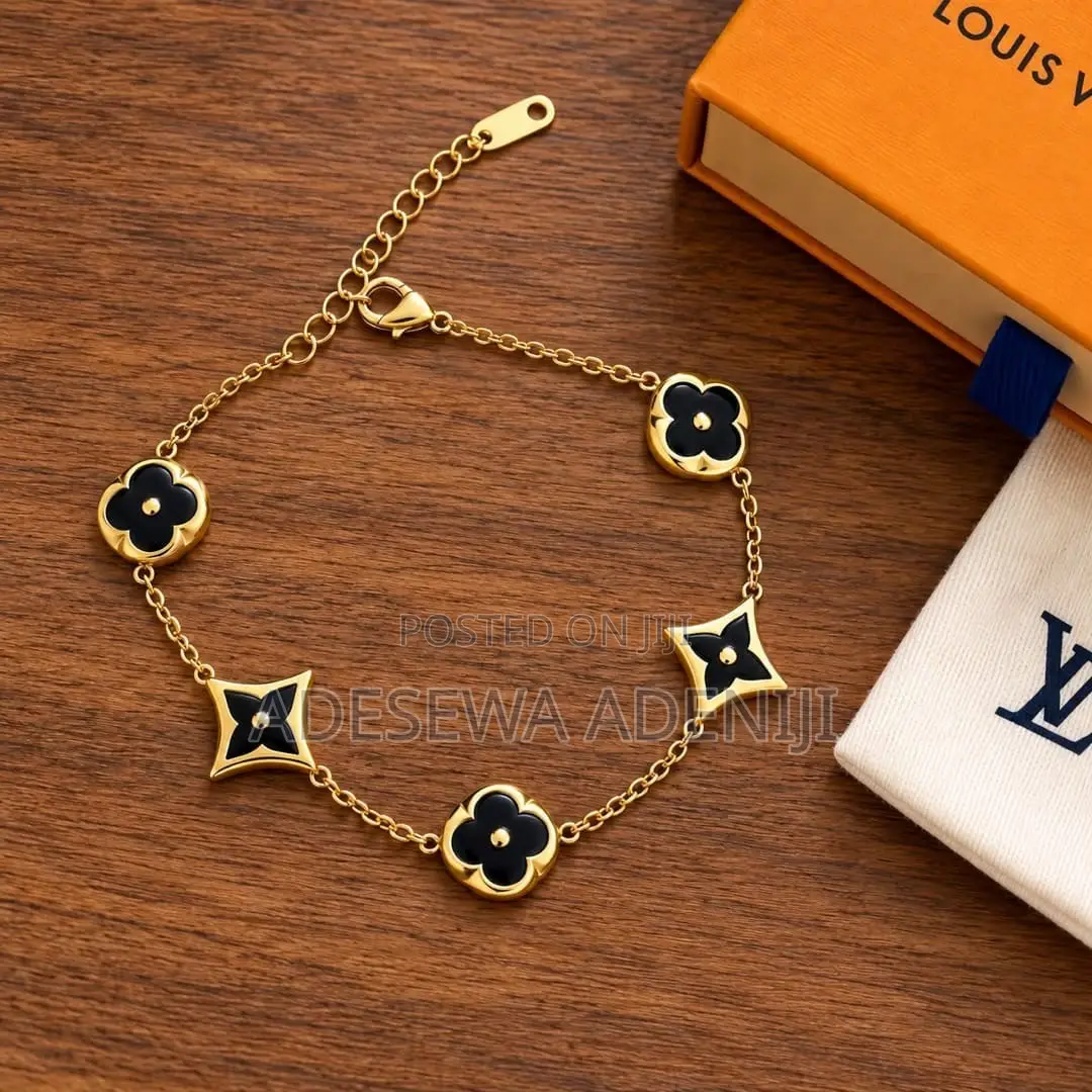 Unisex Stainless Steel Clover Chain Bracelet