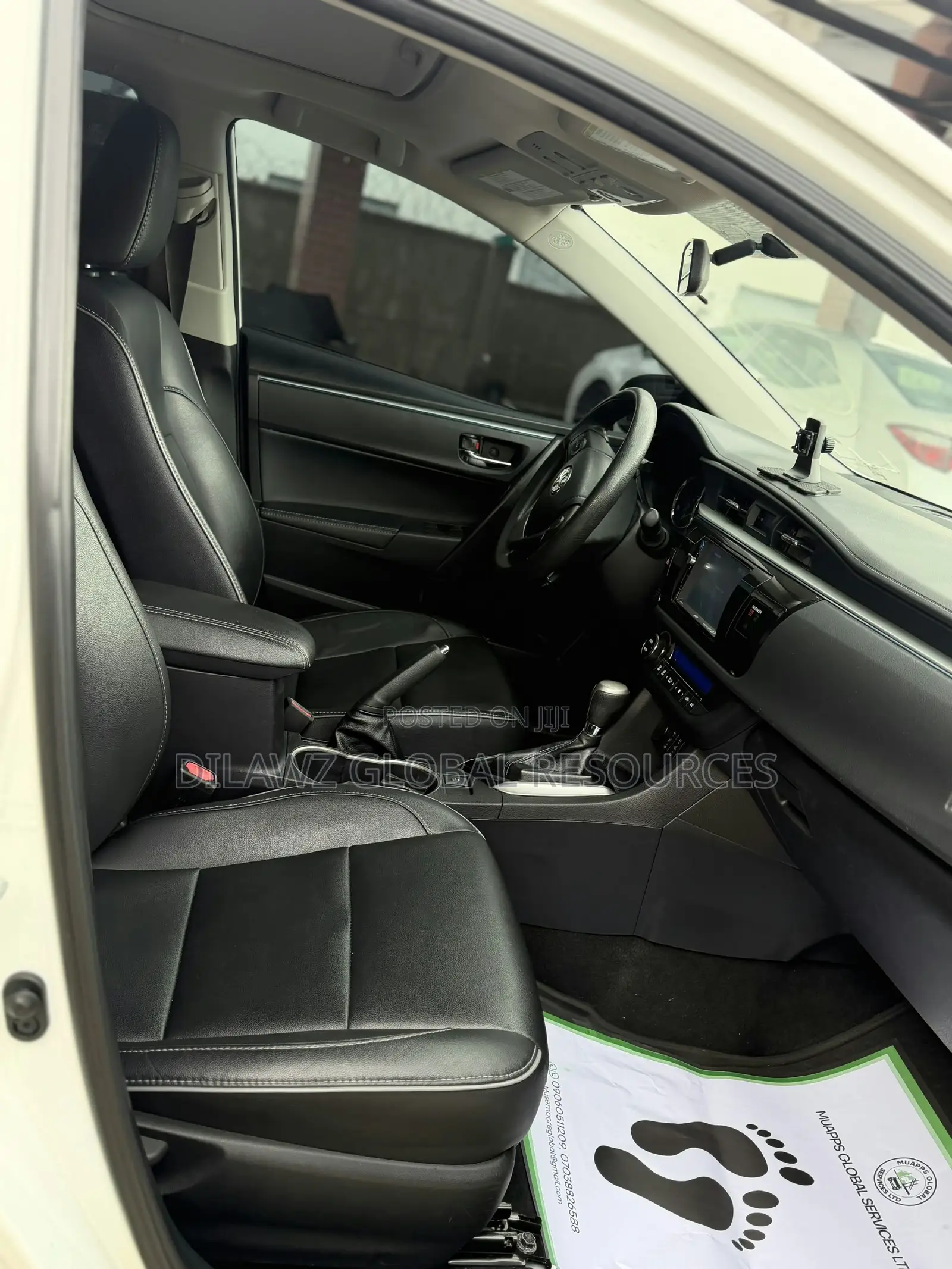 Toyota Corolla S 4dr Sedan (1.8L 4cyl CVT) 2015 White