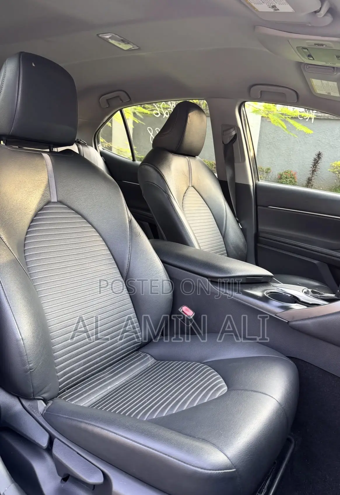 Toyota Camry SE FWD (2.5L 4cyl 8AM) 2018 Black