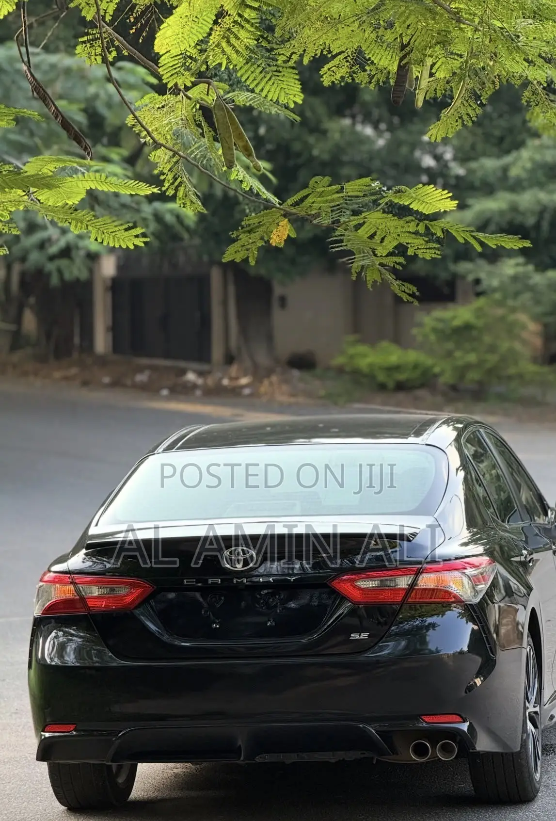 Toyota Camry SE FWD (2.5L 4cyl 8AM) 2018 Black