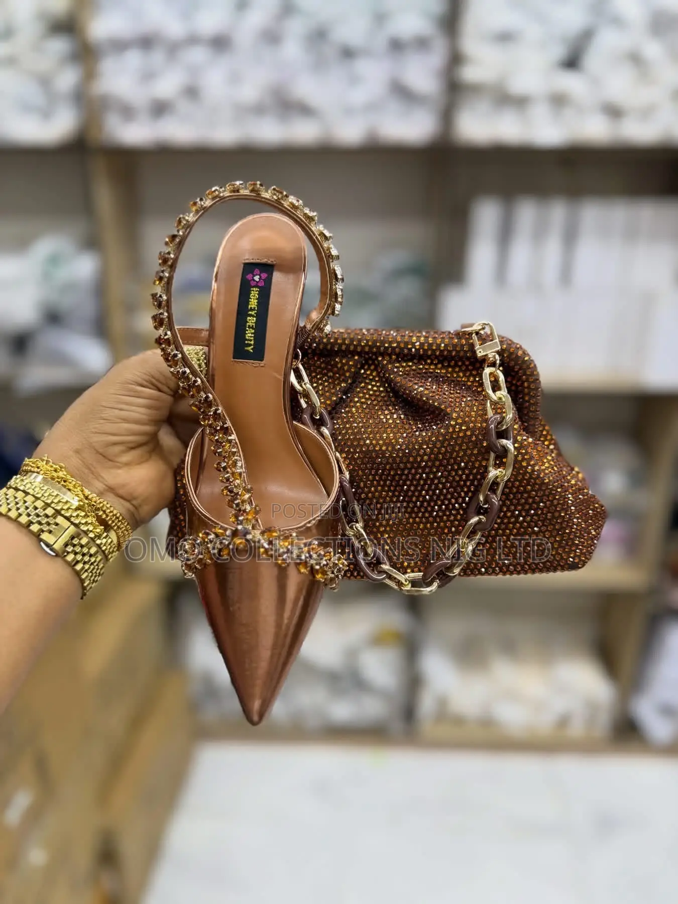 Elegant Bridal Shoes and Matching Evening Purse for Women