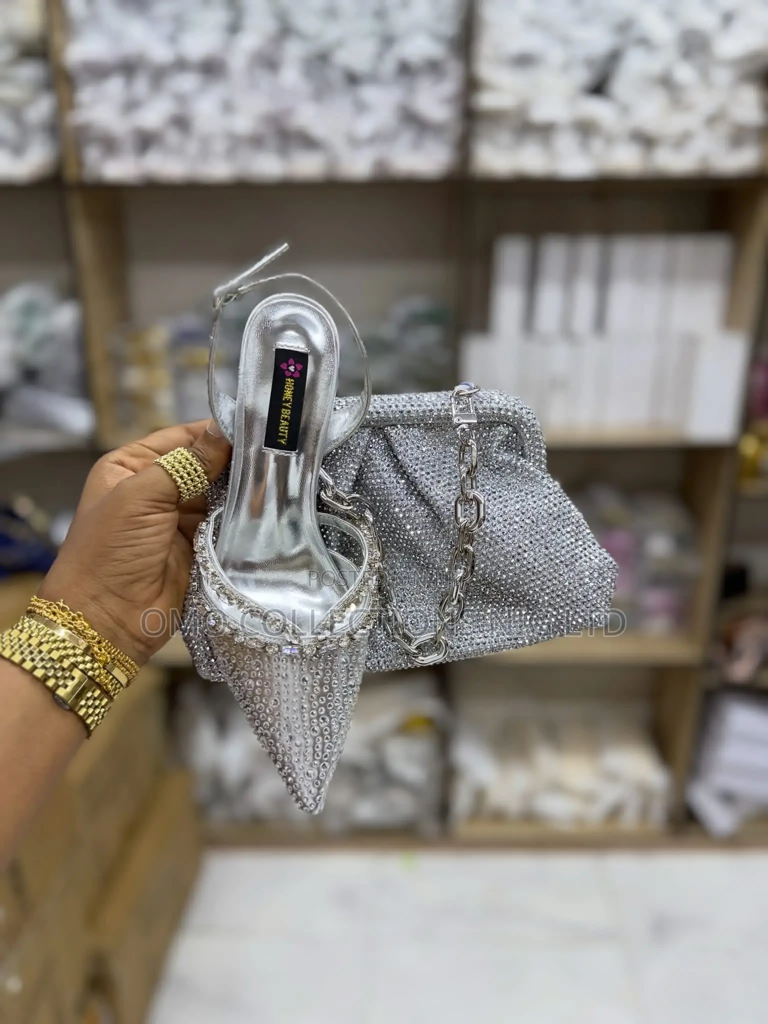 Elegant Bridal Shoes and Matching Evening Purse for Women