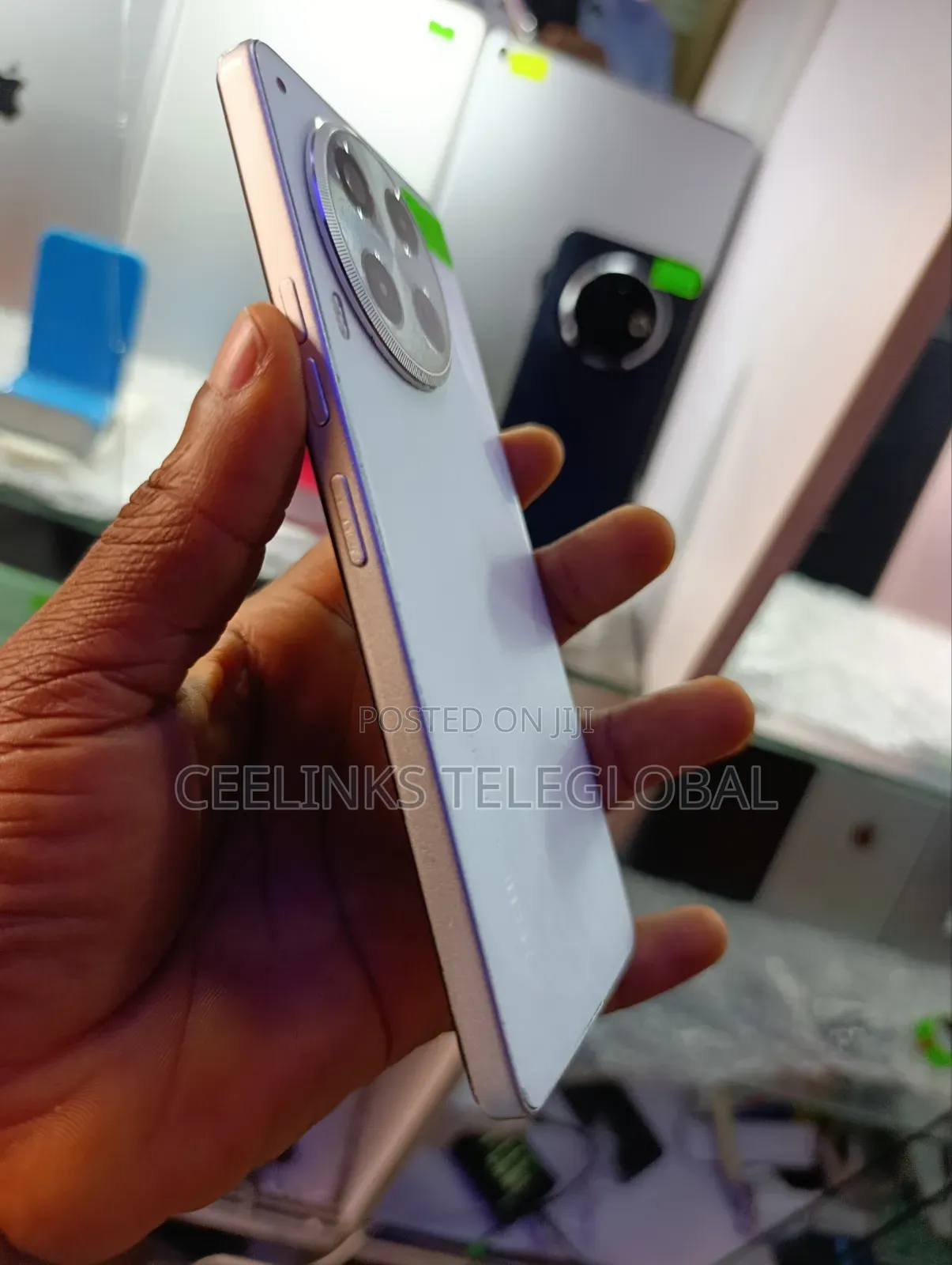 Tecno Camon 30 256 GB Purple