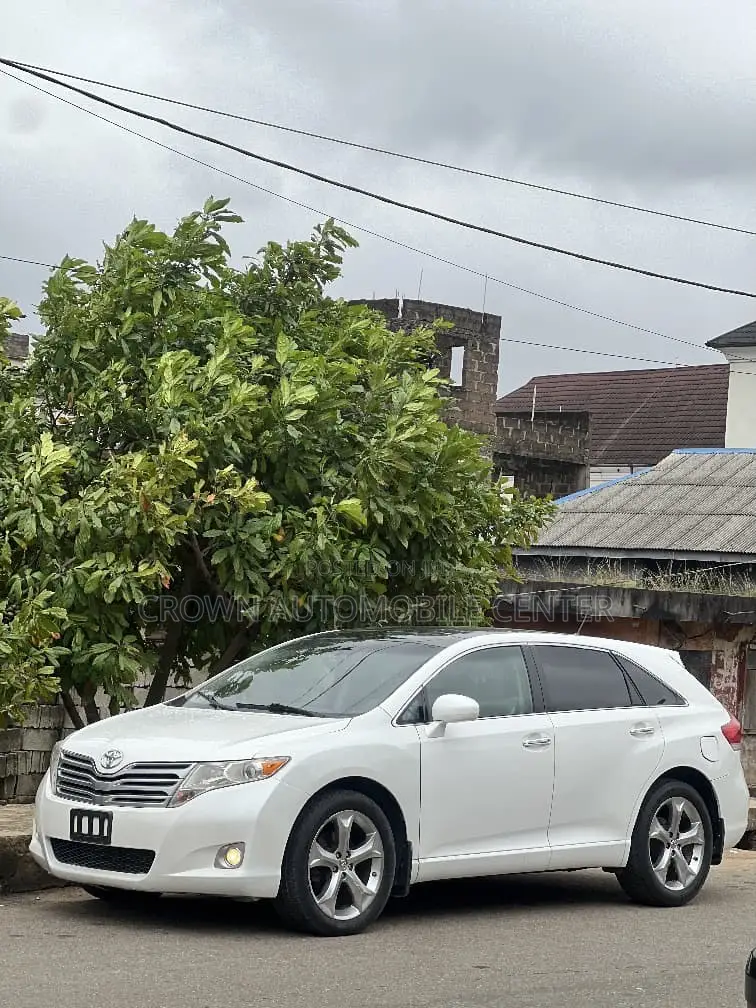 Toyota Venza V6 AWD 2010 White