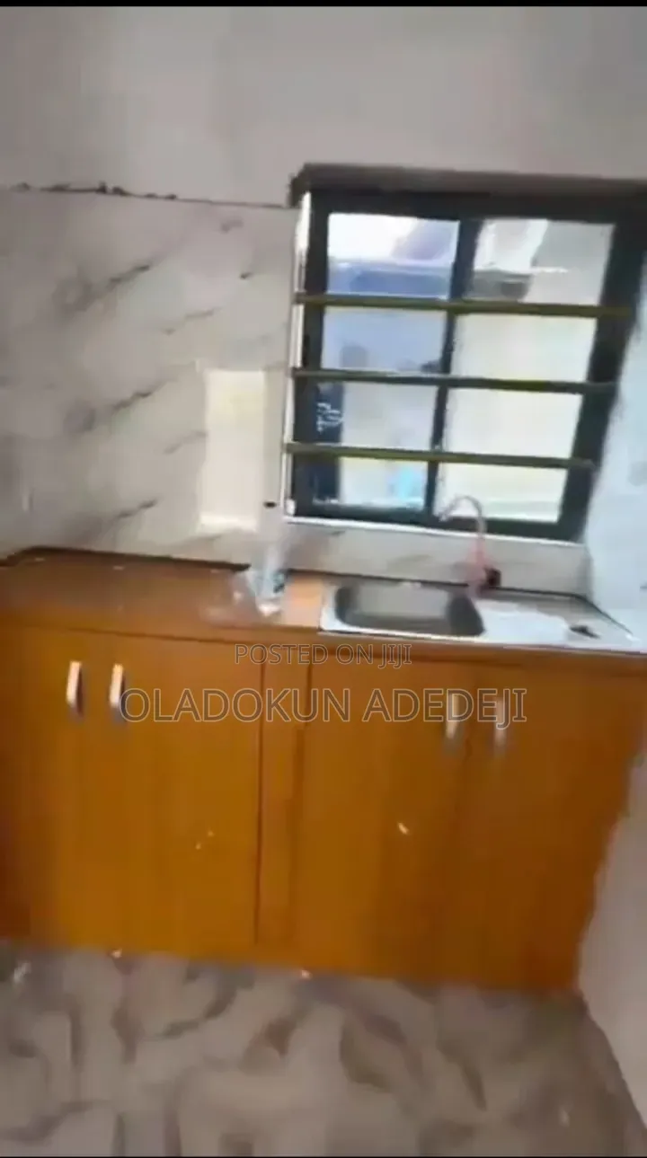 Furnished Mini Flat in Sholuyi, Soluyi for rent