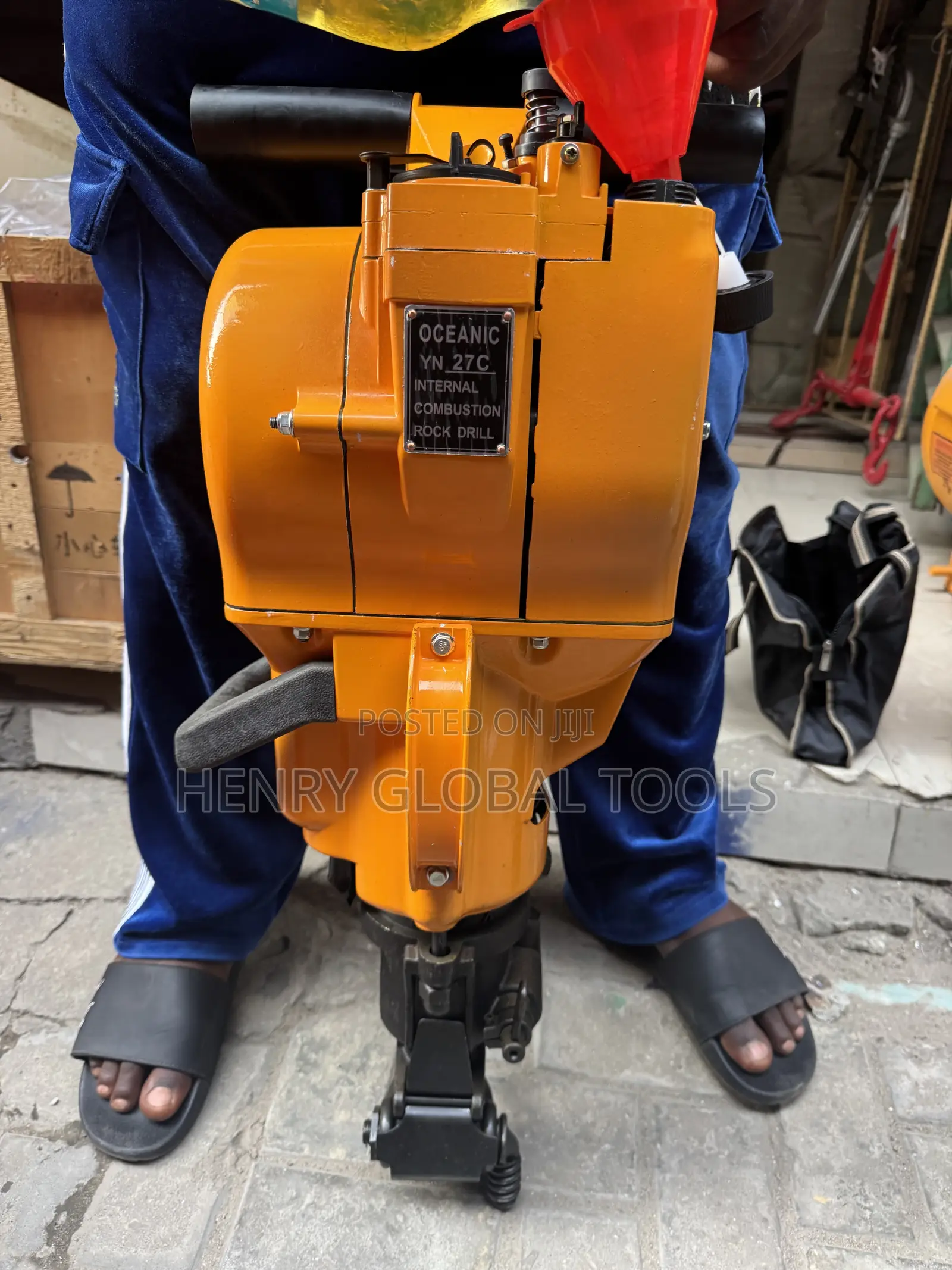 Oceanic YN-27C Internal Combustion Rock Drill – Heavy-Drilling Machine