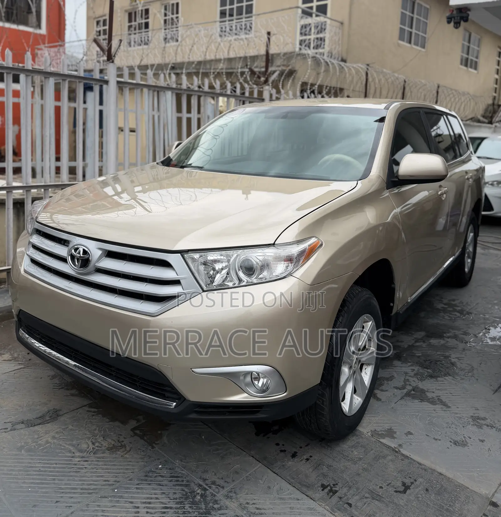 Toyota Highlander 2013 Gold