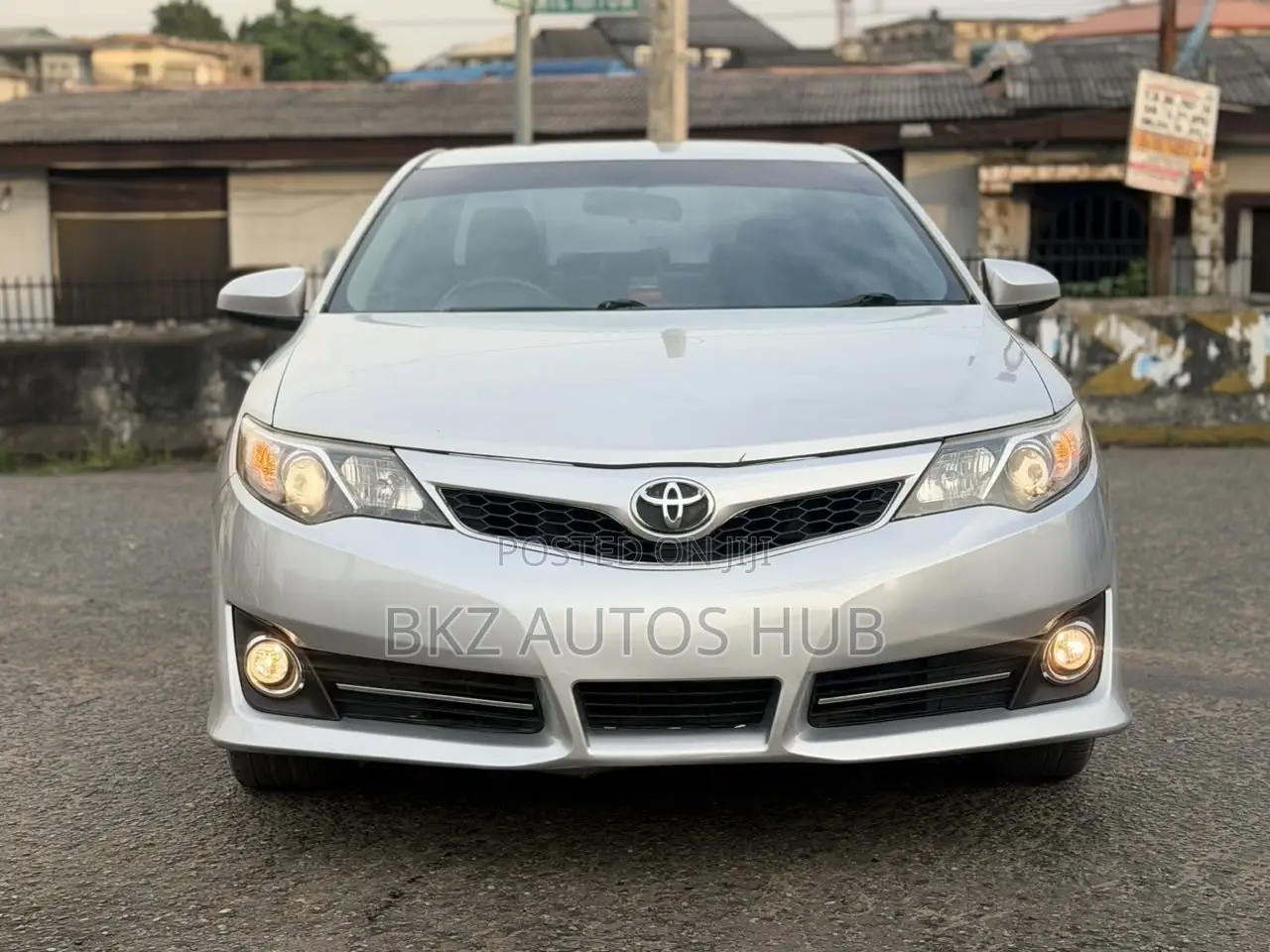 Toyota Camry SE 4dr Sedan (2.5L 4cyl 6A) 2013 Silver