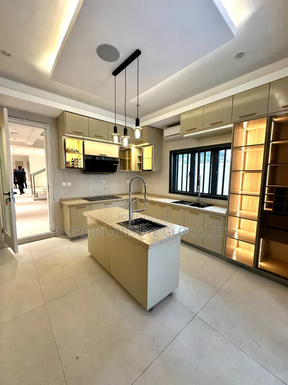 4bdrm Duplex in Guzape Abuja for sale