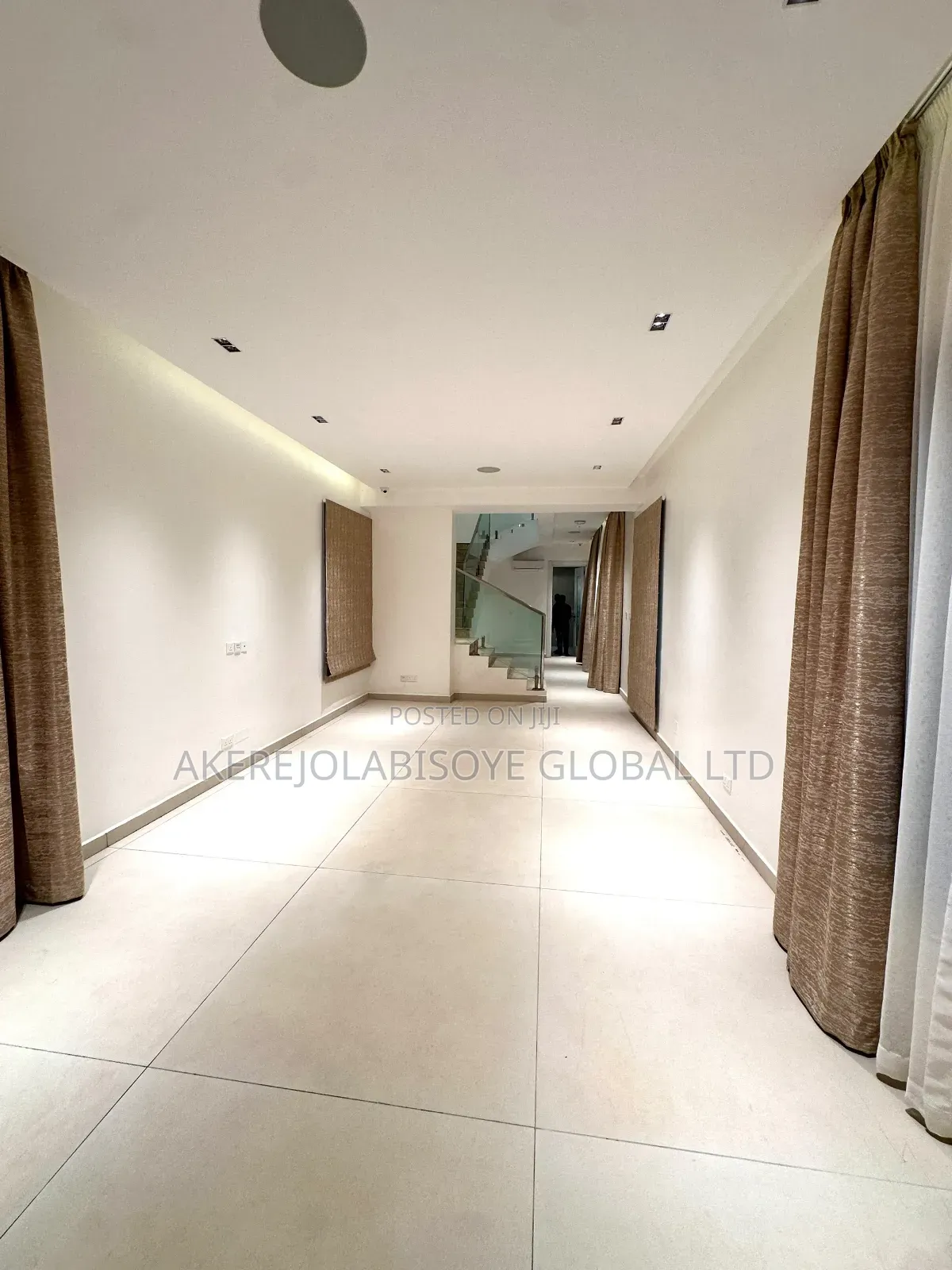 4bdrm Duplex in Guzape Abuja for sale
