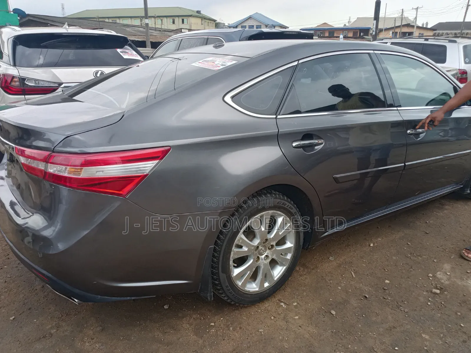 Toyota Avalon XLE Sedar FWD (3.5L 6cyl 6A) 2013 Burgundy