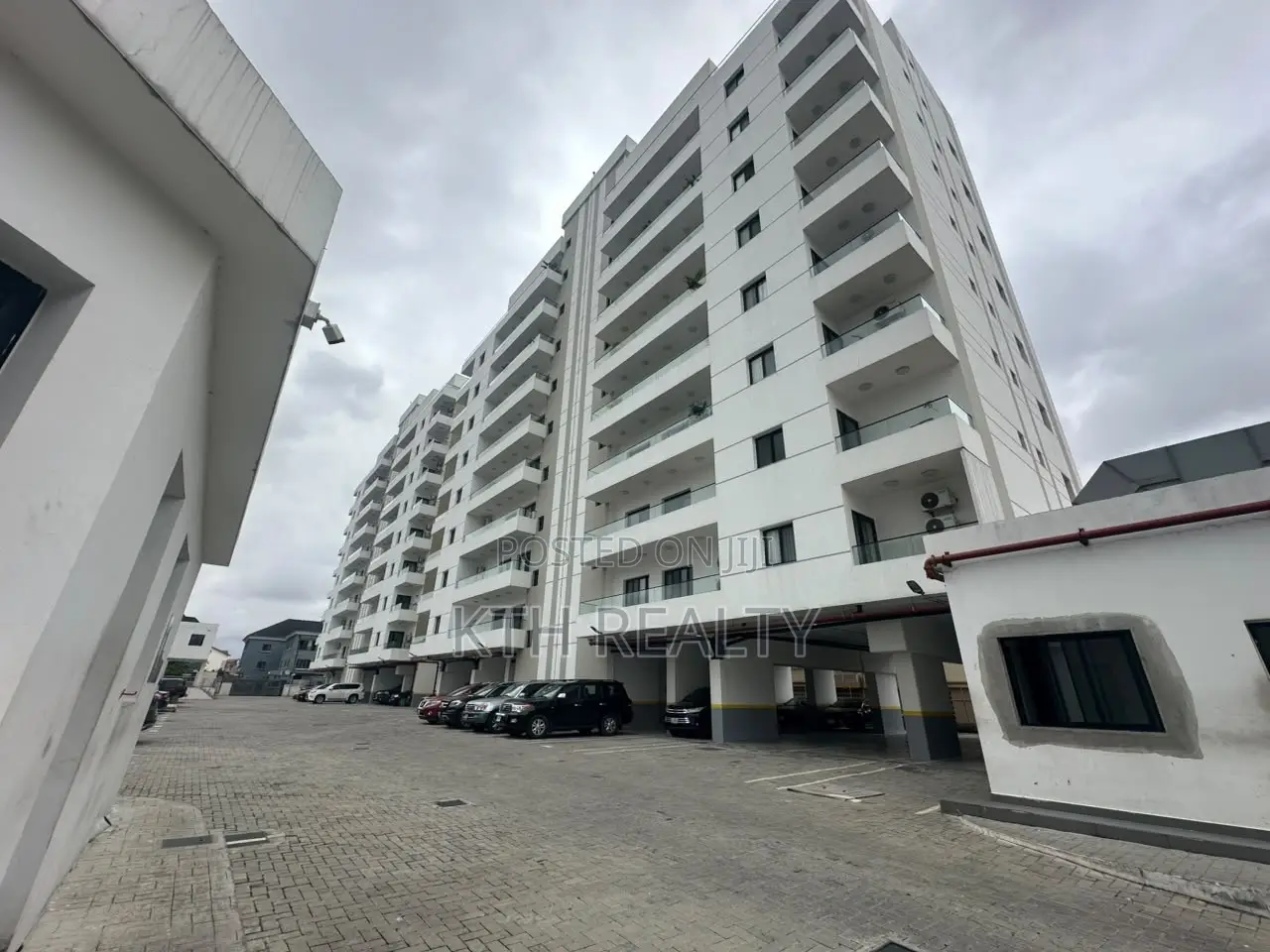 4bdrm Apartment in Old Ikoyi for rent