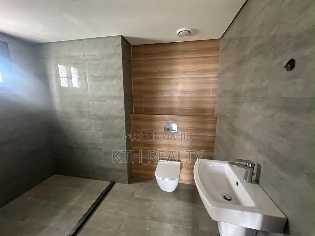4bdrm Apartment in Old Ikoyi for rent
