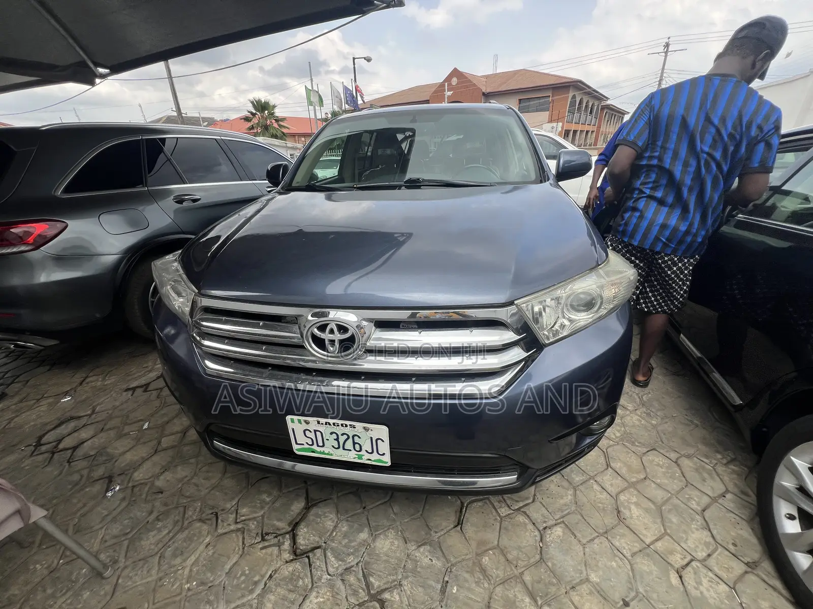 Toyota Highlander Limited 3.5l 4WD 2013 Blue