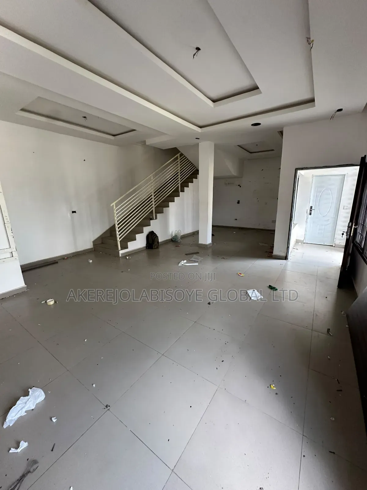 4bdrm Duplex in In An Estate Around for rent