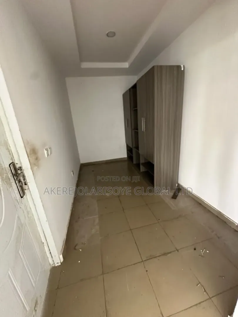 4bdrm Duplex in In An Estate Around for rent