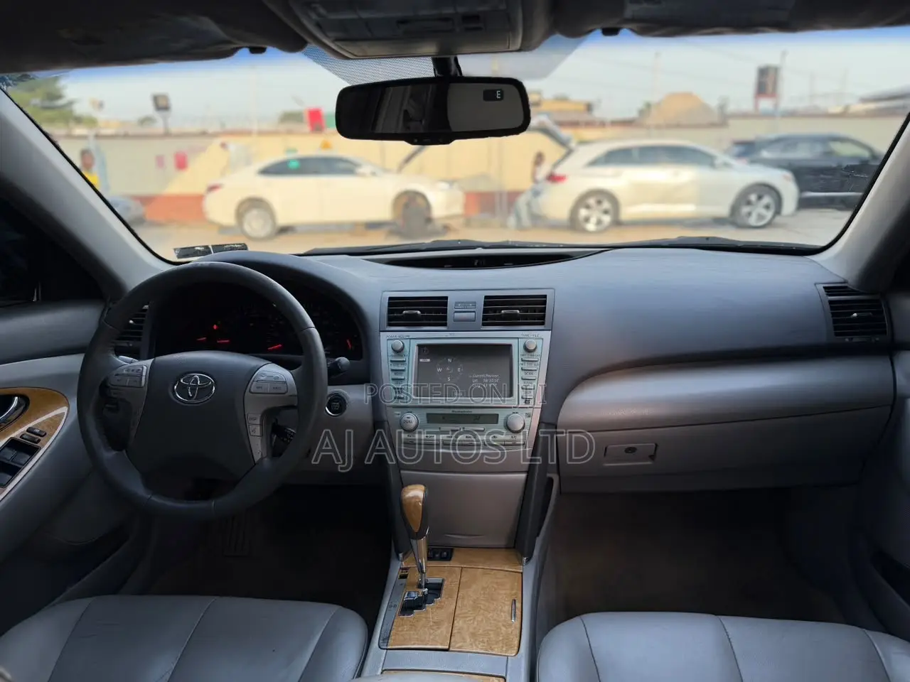 Toyota Camry XLE V6 4dr Sedan (3.5L 6cyl 6AM) 2009 Gray