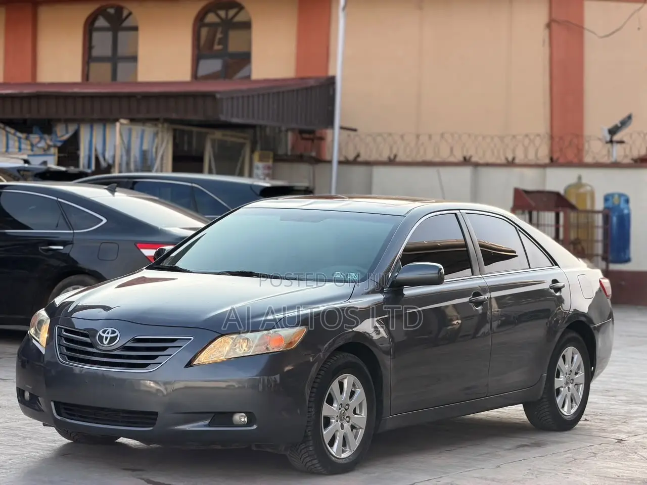 Toyota Camry XLE V6 4dr Sedan (3.5L 6cyl 6AM) 2009 Gray