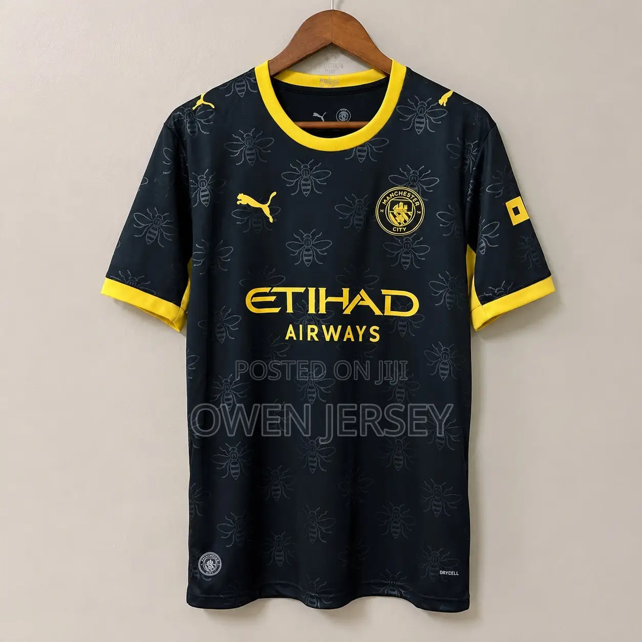 Manchester City Black Gold Football Jersey – Premium Away Style.